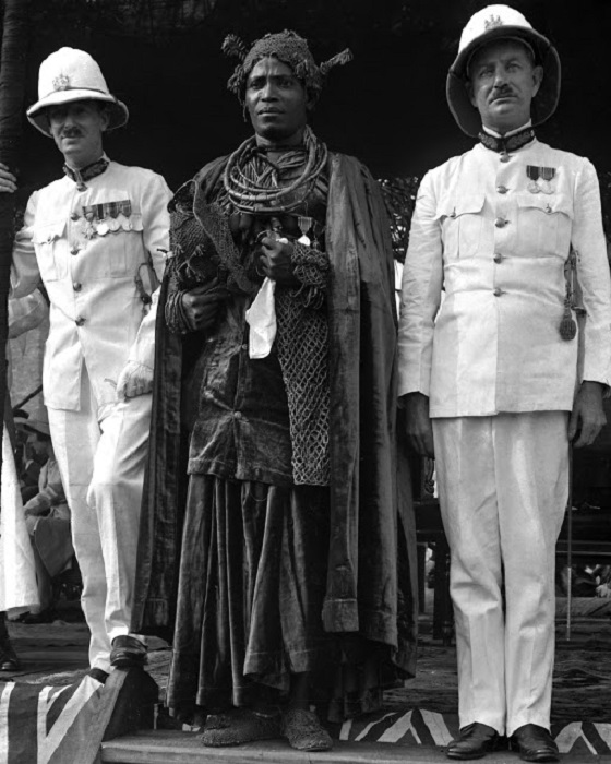 Oba Akenzua II, c. 1937 [Matphson/Matthieson - colonial on left]