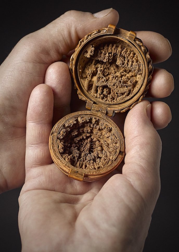 16th-century-gothic-boxwood-miniatures-small-wonders-art-gallery-of-ontario-1