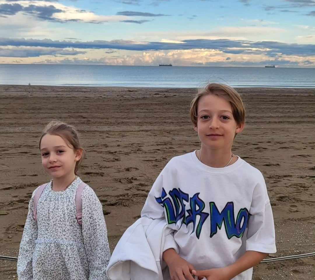 Iphone 16 pro. Айфон 12 промакс золотой. Apple iphone 11 pro max midnight green. Как будет выглядеть 16 про макс. Как будет выглядеть 16 про макс.