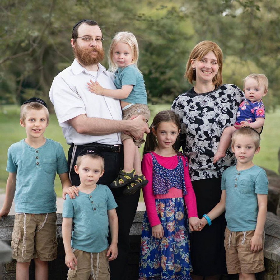 История семьи важно знать. Знать это в истории. Почему надо знать историю своей семьи. Почему важно знать историю. Знать историю семьи важно.