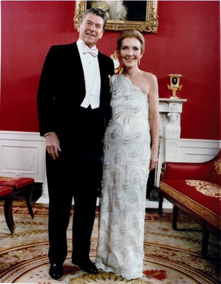 Inaugural Photo of United States President Ronald Reagan and first lady Nancy Reagan taken in the Red Room at the White House in Washington, DC before attending the Inaugural Balls on Tuesday, January 20, 1981. Mandatory Credit: Michael Evans - White House via CNP - NO WIRE SERVICE - Photo by: Michael Evans/picture-alliance/dpa/AP Images