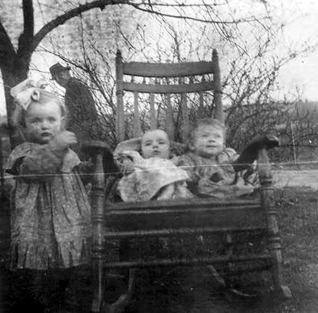Самое жуткое фото в истории. Странные старые снимки детей.