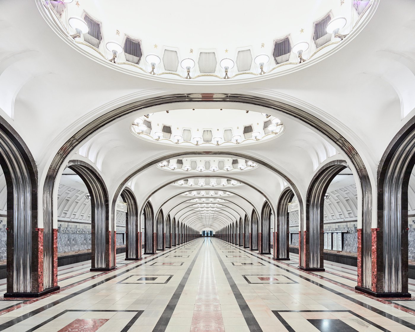 Mayakovskaya-Station-Moscow.jpg