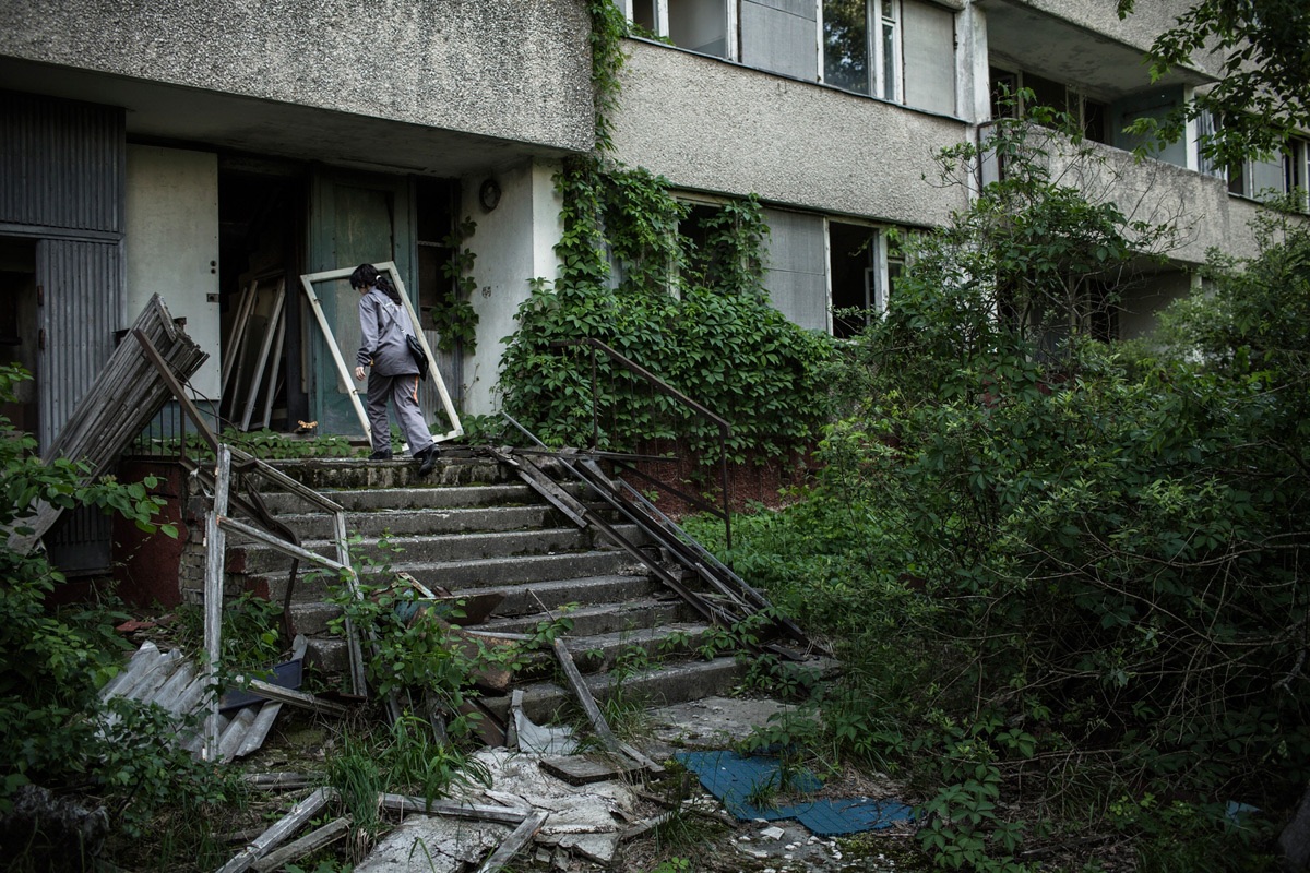 В чернобыле живут люди сейчас 2024. Чернобыль Припять 2024. Припять город призрак. Припять ЧАЭС 2021. Заброшенный город Припять.