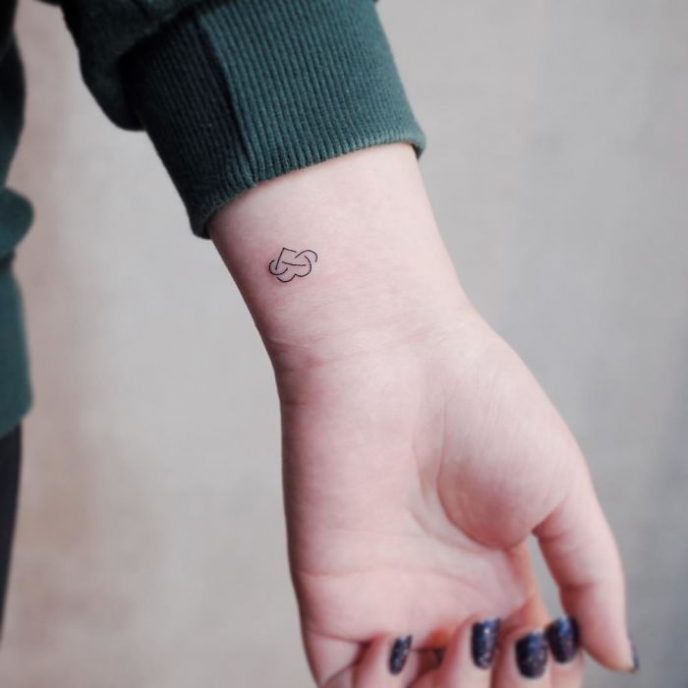 14 минималистичных татуировок, которые смотрятся очень стильно и элегантно